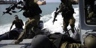 الاحتلال يحطم محتويات فلوكة في بحر بيت لاهيا