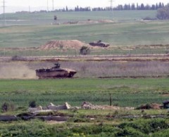 قوات الاحتلال تطلق النار والغاز وسط وجنوب القطاع