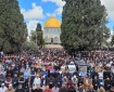 عشرات الآلاف يؤدون صلاة عيد الفطر المبارك في المسجد الأقصى