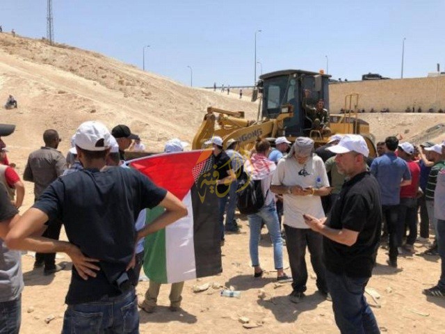 ( تعبيرية )